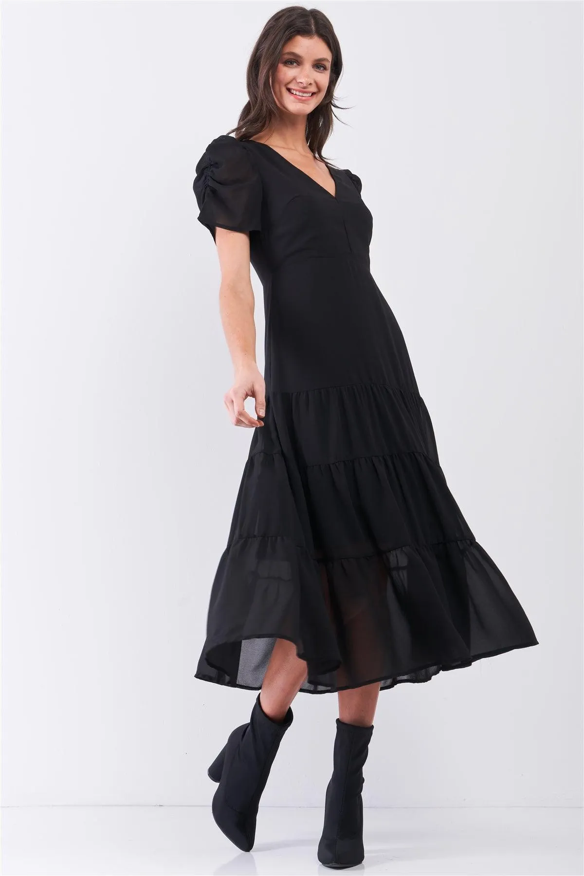 Black Short Ruched Sleeve V-Neck Tiered Midi Dress /2-2-2