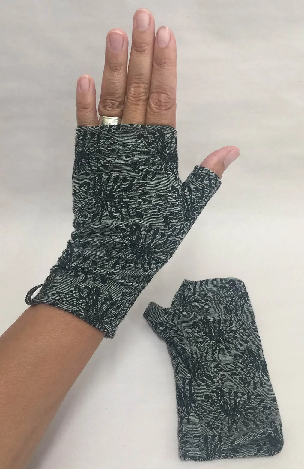 Mittens (Fingerless Gloves)