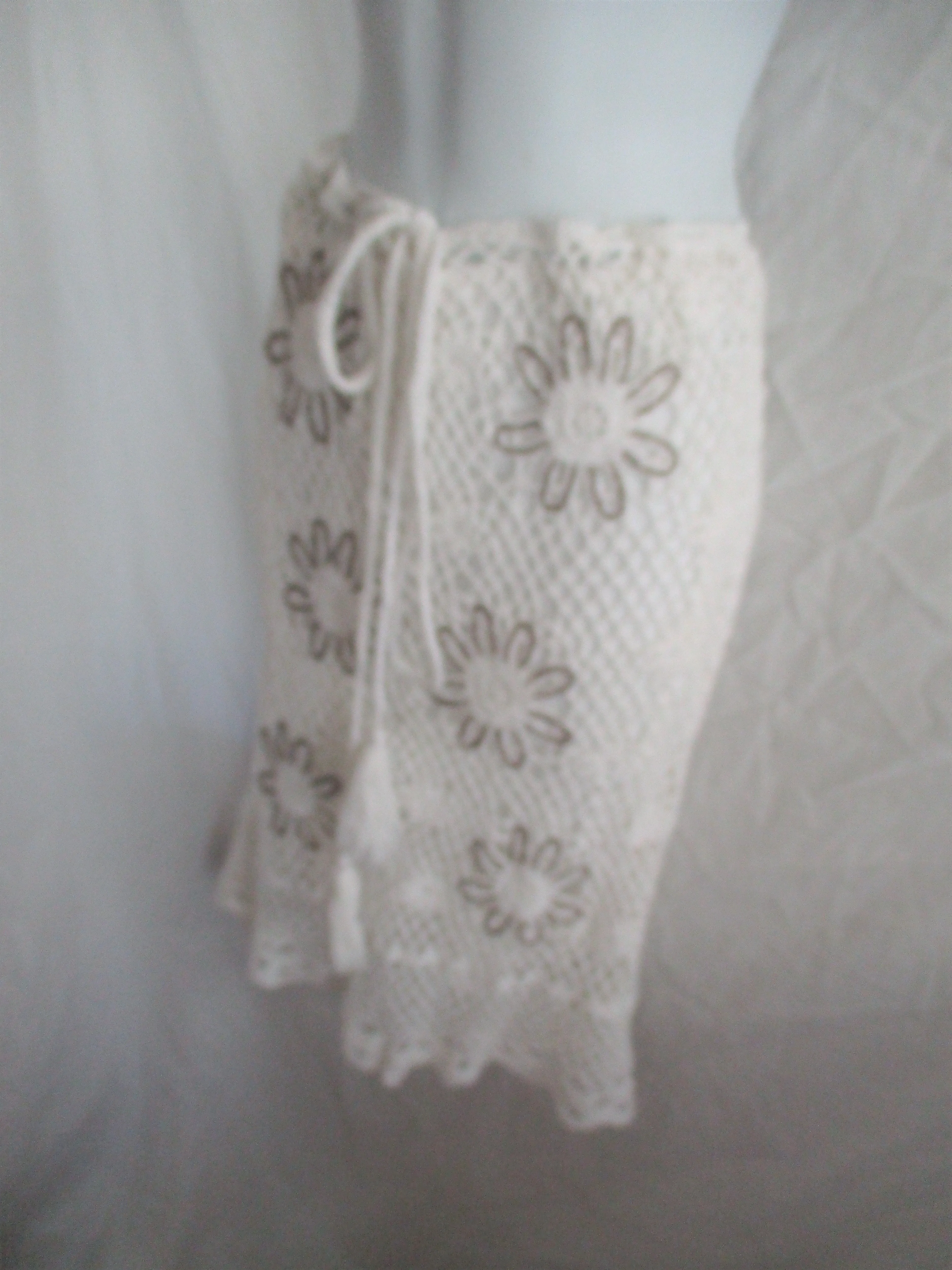 NEW TWISTED HEART JENNIFER CROCHET MACRAME Floral Skirt WHITE Boho Festival Hippie OS