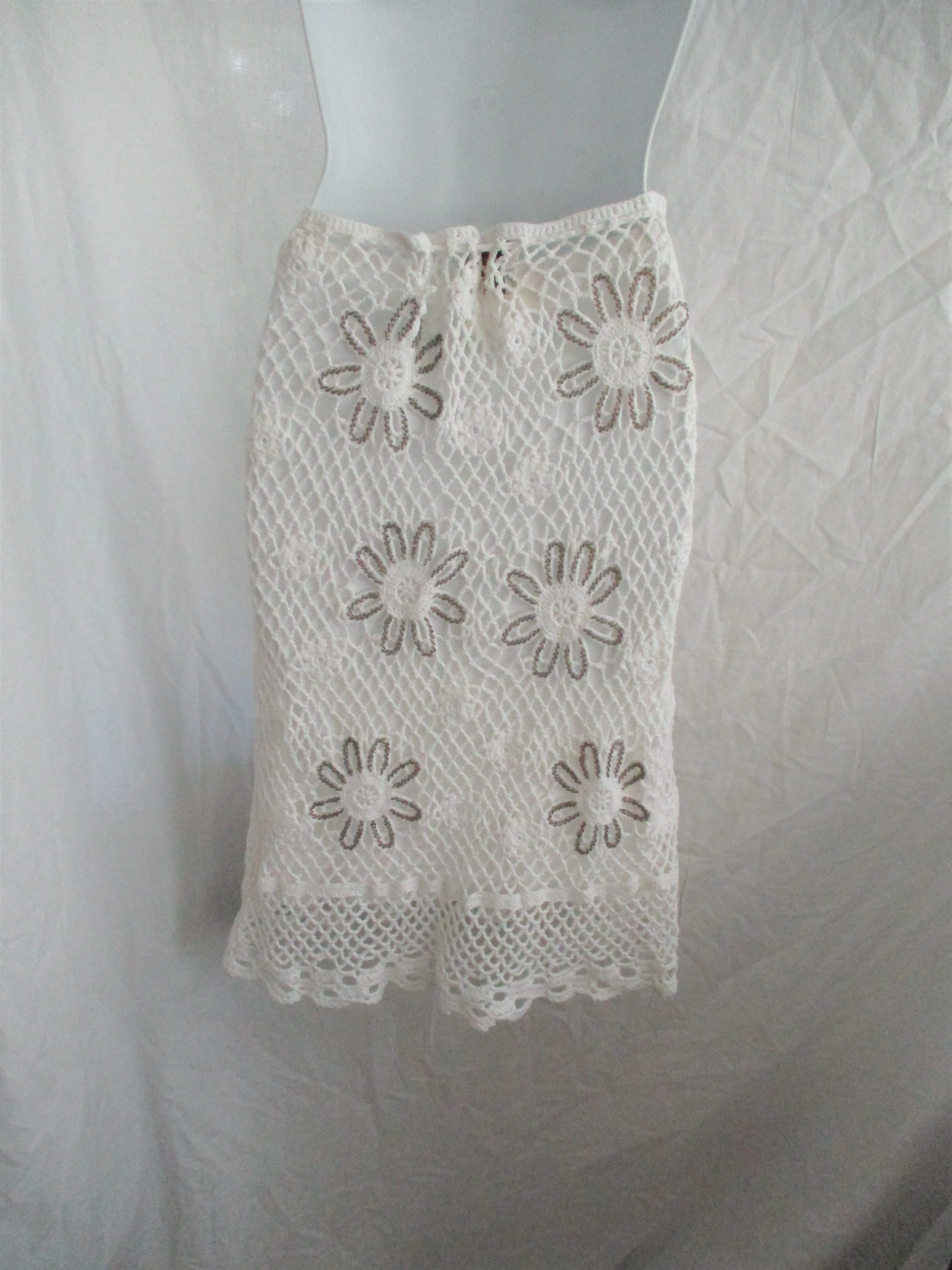 NEW TWISTED HEART JENNIFER CROCHET MACRAME Floral Skirt WHITE Boho Festival Hippie OS