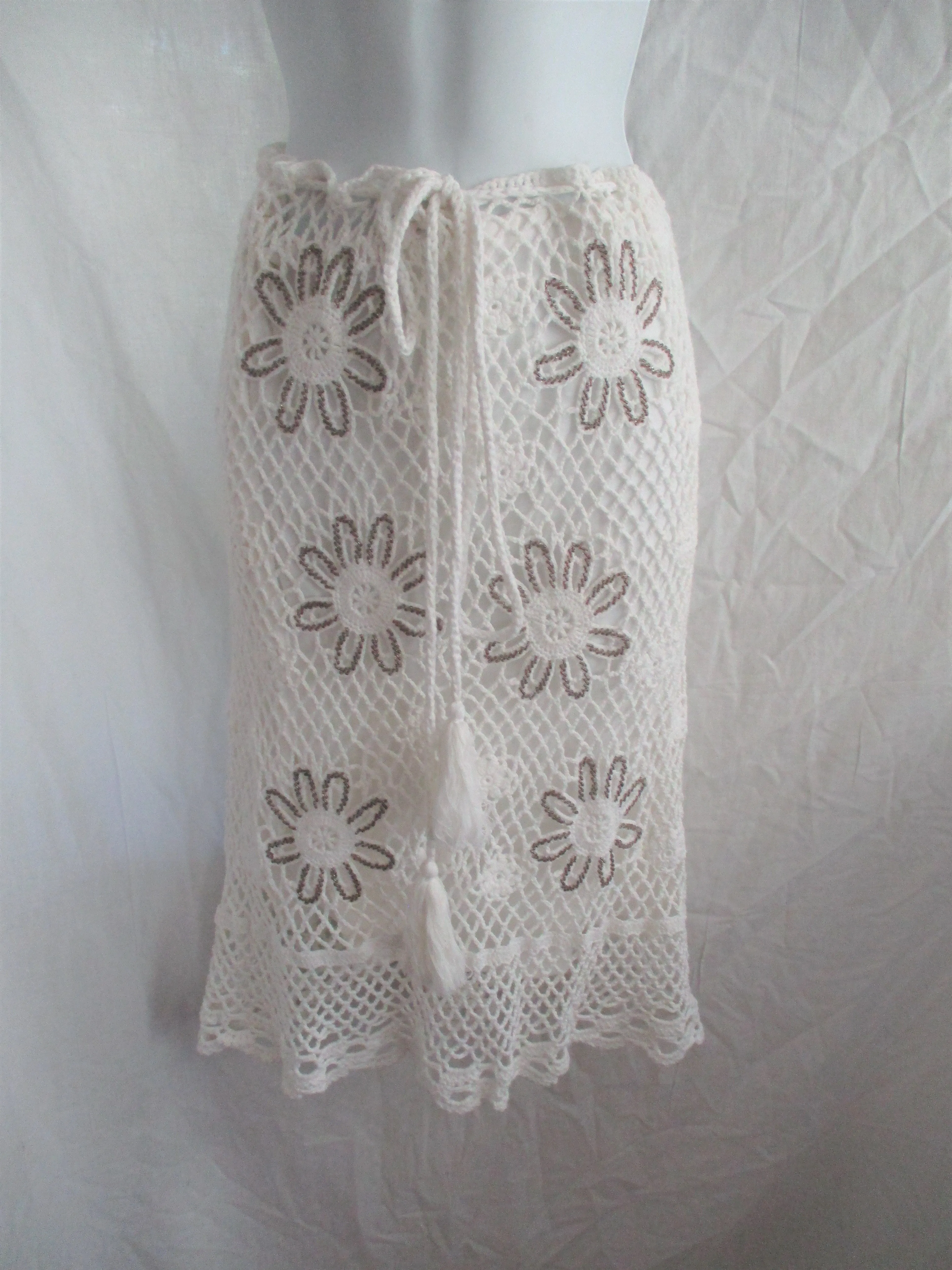 NEW TWISTED HEART JENNIFER CROCHET MACRAME Floral Skirt WHITE Boho Festival Hippie OS