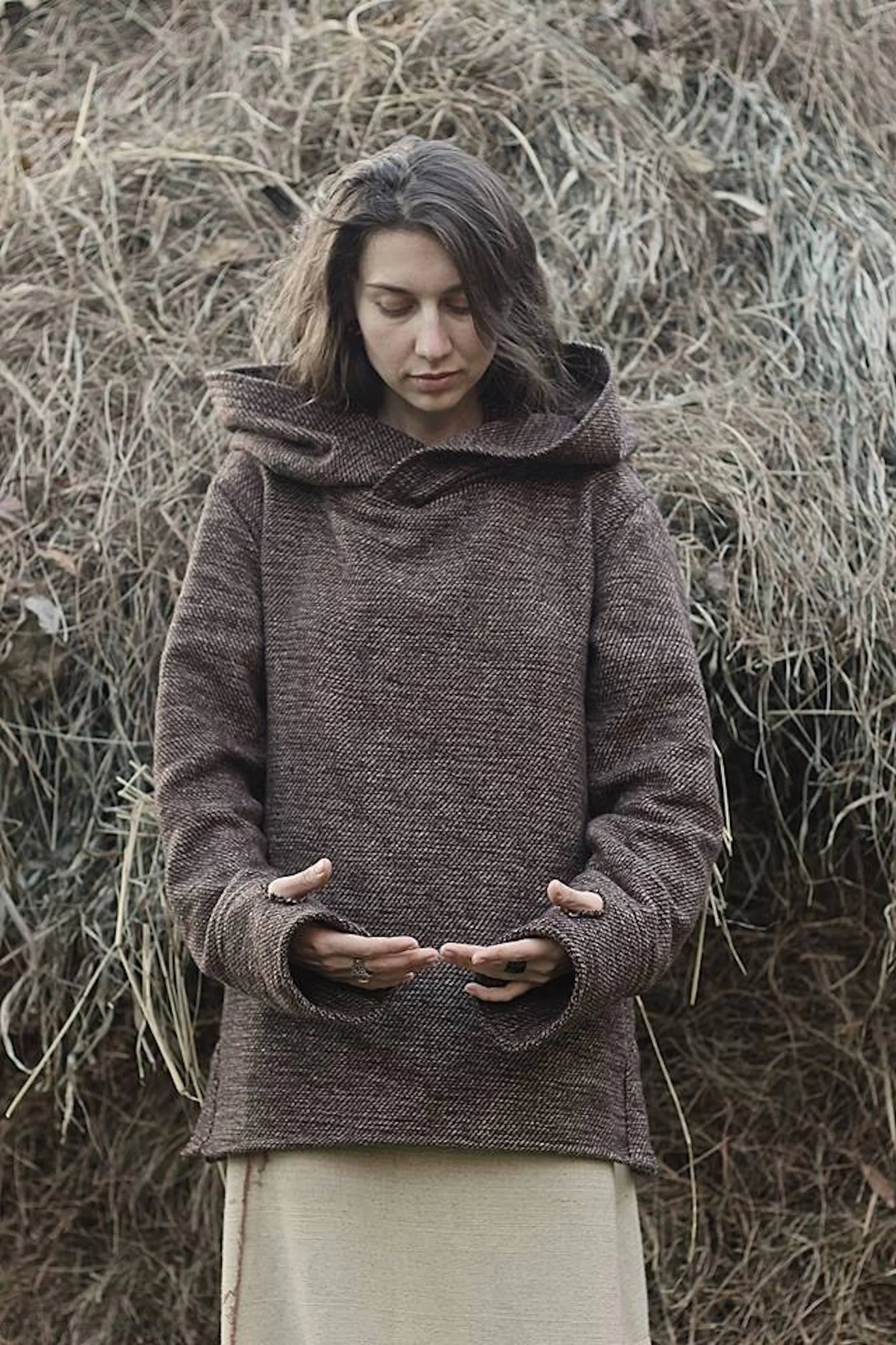 Nomad Women Pullover with Hoodie ⫸ Handwoven Hemp Wool