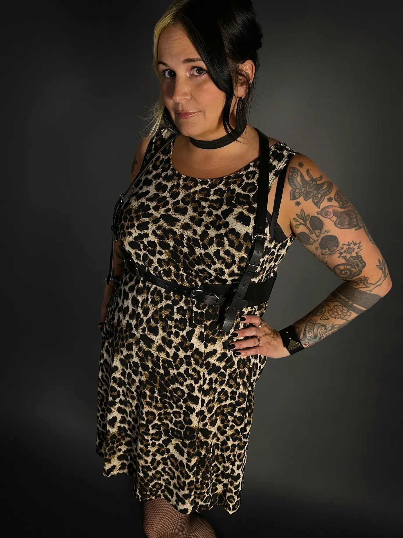 Outfit Set - Leopard Print Lightweight Stretch Dress with Pockets & Black Shoulder Harness Belt