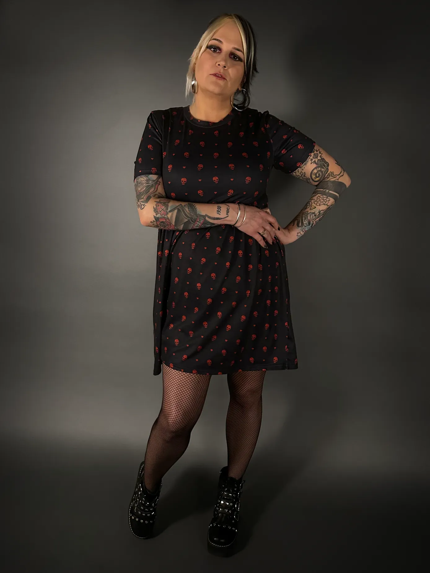 Outfit Set - Tommyrot "Hearts & Skulls" Skater Dress & Fishnet Tights by Pamela Mann