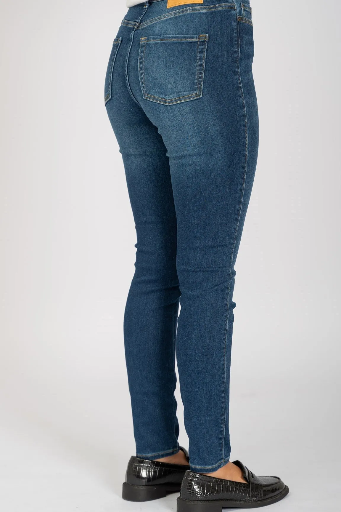 Performance Skinny Jeans - Medium Blue Denim