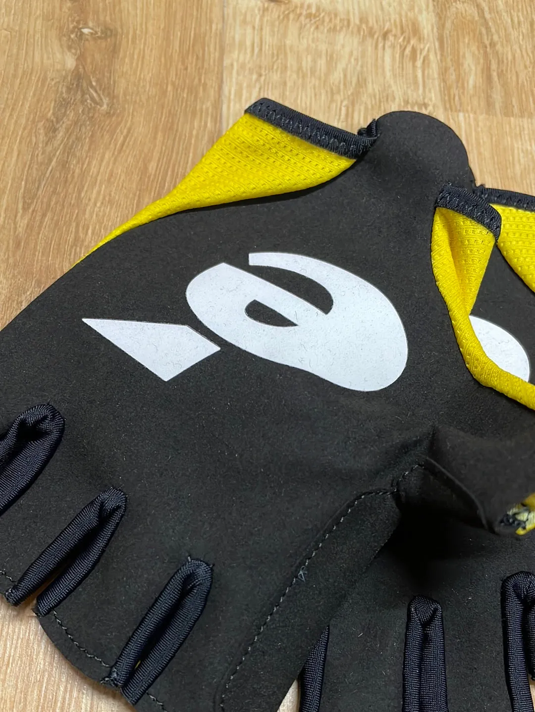 Team Jumbo Visma AGU Premium Summer Gloves Yellow