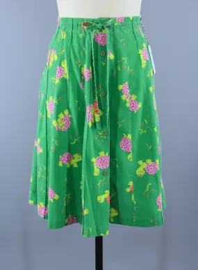 Vintage 1960s - 1970s Novelty Print Skirt / Green Turtles