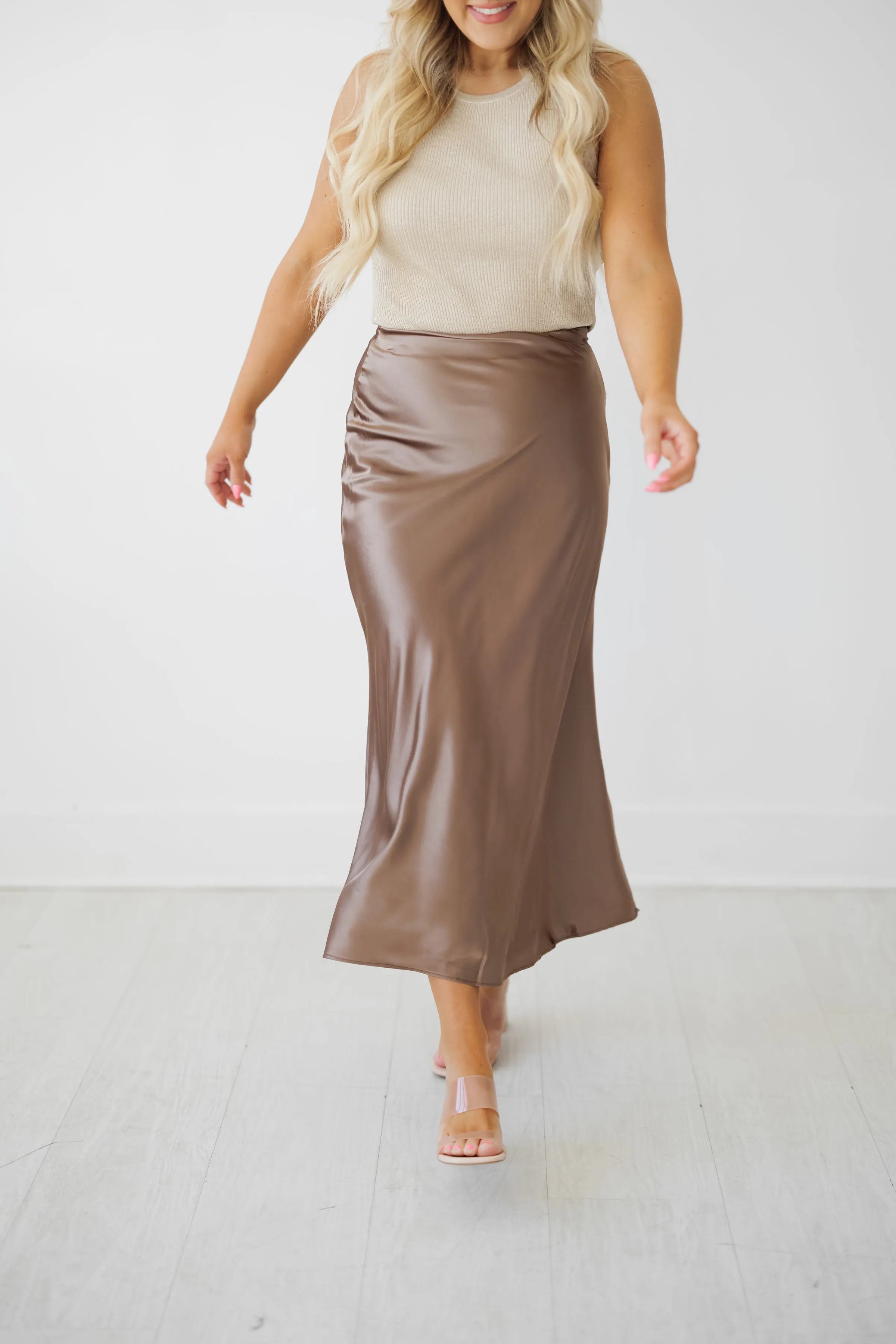 Walk In Style Skirt - Bronze