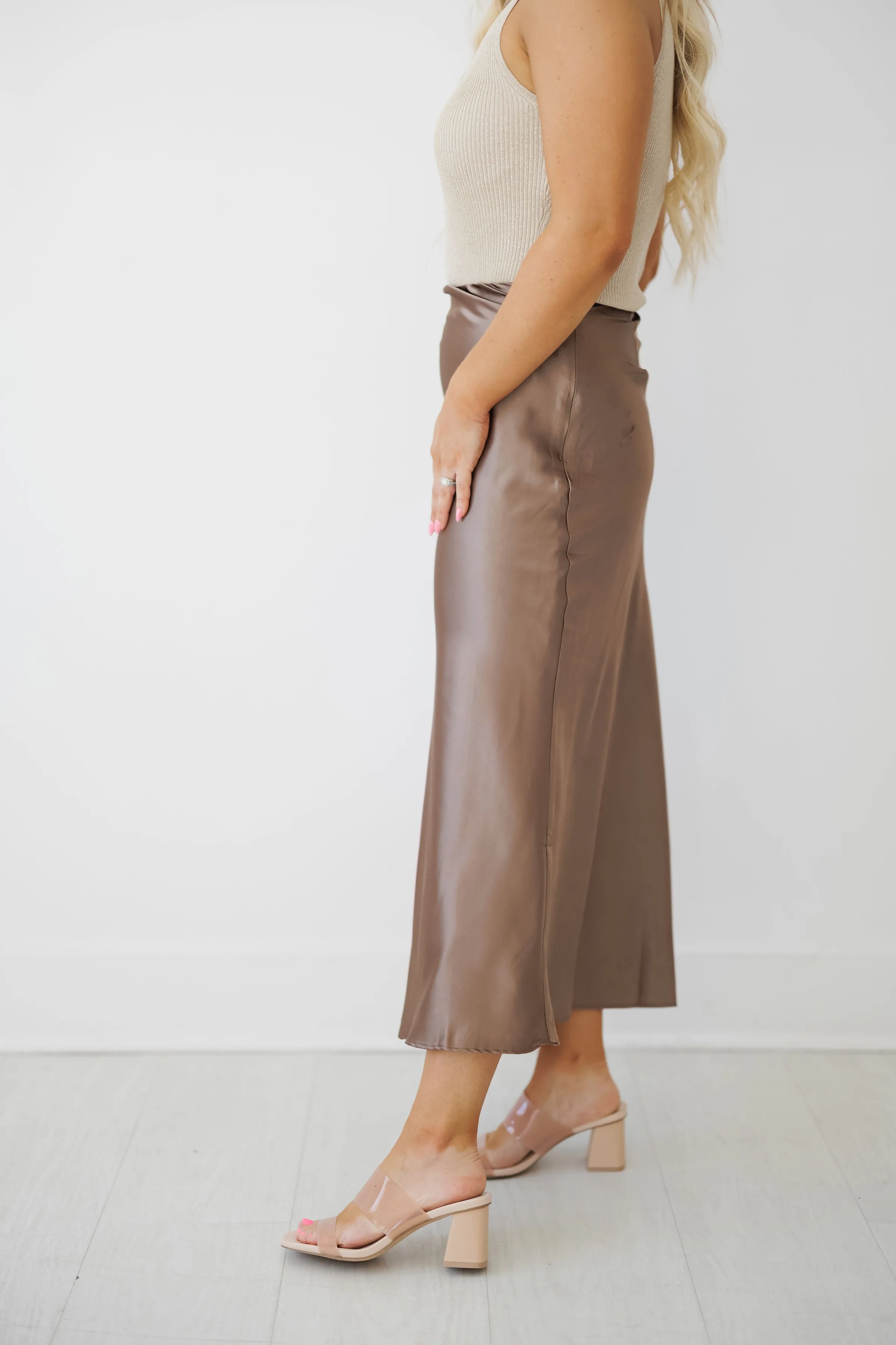 Walk In Style Skirt - Bronze